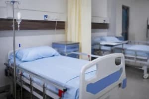 Nagpur private hospitals untrained nursing staff patient safety: नागपुर के कई निजी अस्पतालों में अप्रशिक्षित कर्मचारियों से इलाज कराने के आरोप, मरीजों की सुरक्षा पर उठे सवाल