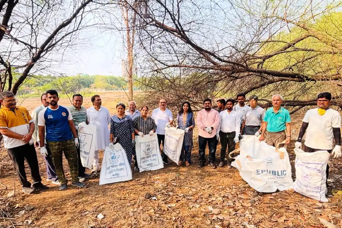 Nagpur News: पांढराबोडी झील बचाओ अभियान के पहले दिन 450 किलो कचरा निकला, लोगों ने बढ़-चढ़कर लिया हिस्सा