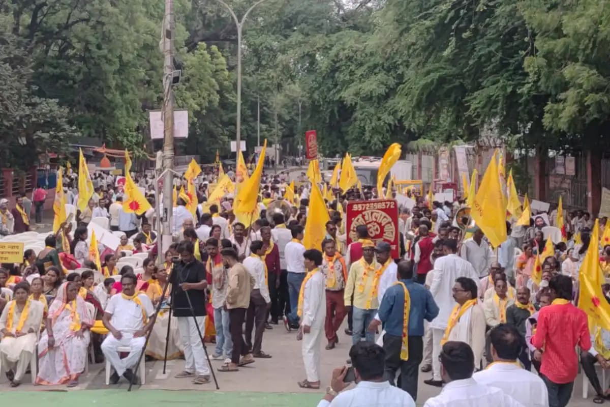 नागपुर में उप-वर्गीकरण और आरक्षण की मांग को लेकर निकला विशाल लक्ष्यभेदी मोर्चा