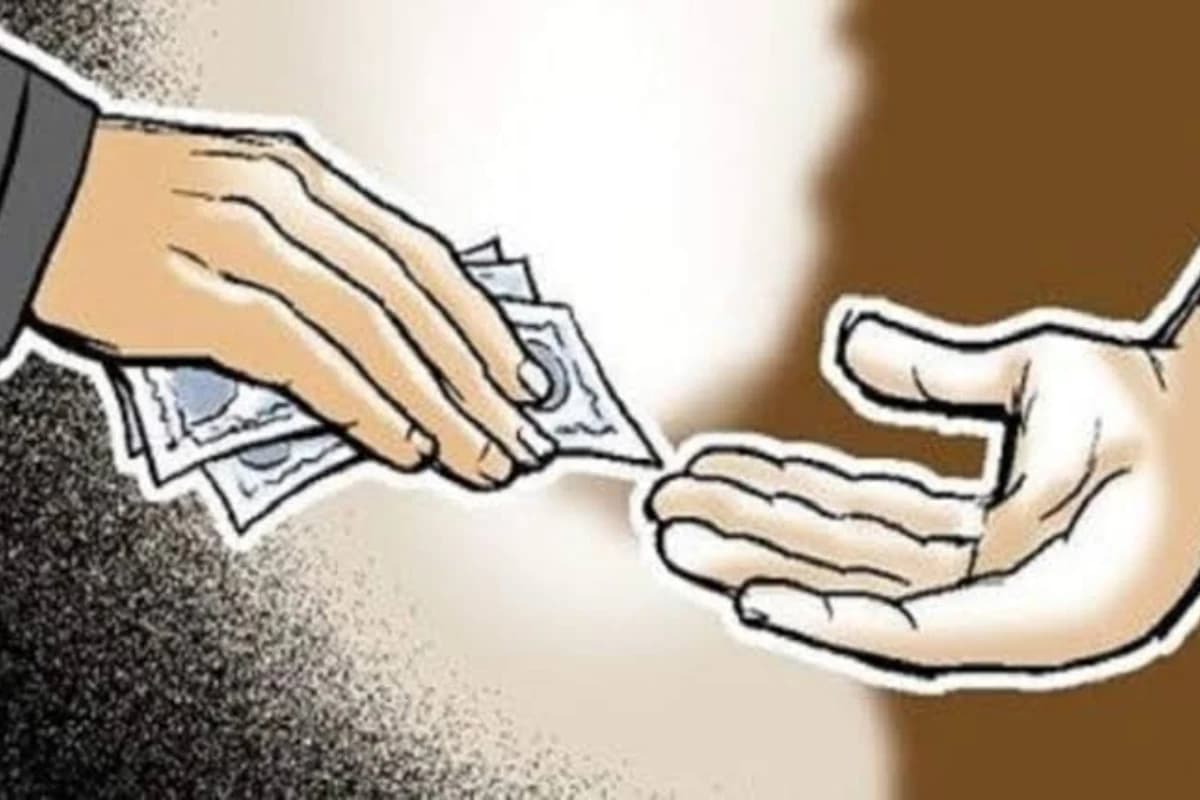 मेयो रिश्वतखोरी मामला: अदालत से नहीं मिली राहत, डॉ. नंदकिशोर जायसवाल और स्टेनो न्यायिक हिरासत में