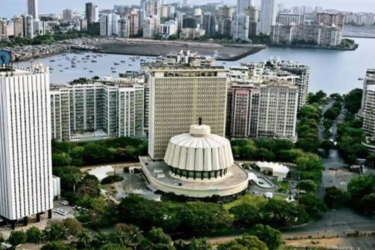 Mumbai News: विधान भवन के भोजन में मक्खी मिलने का मामला, विधानसभा में उठा सवाल
