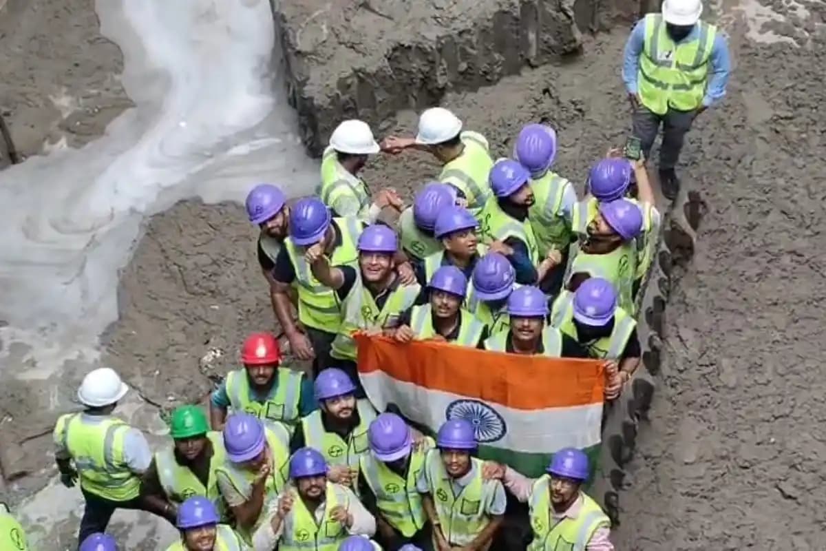 Kolkata News: जोका–एसप्लानेड मेट्रो परियोजना में टीबीएम ‘दुर्गा’ ने सुरंग निर्माण का महत्वपूर्ण चरण पूरा किया