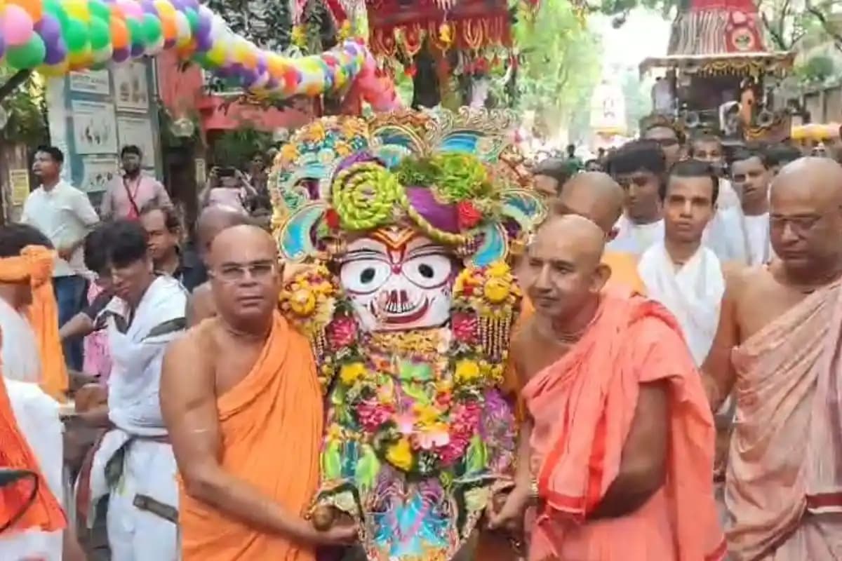 कोलकाता में शुरू हुई इस्कॉन की रथ यात्रा, भगवान जगन्नाथ के दर्शन के लिए उमड़े हजारों भक्त