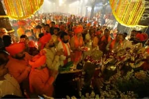 CM Devendra Fadnavis birthday Lakshmi Narsimha Mahayagya: नागपुर में मुख्यमंत्री के जन्मदिन पर श्री लक्ष्मी-नृसिंह महायज्ञ का आयोजन, स्वास्थ्य और दीर्घायु के लिए हुई विशेष प्रार्थना