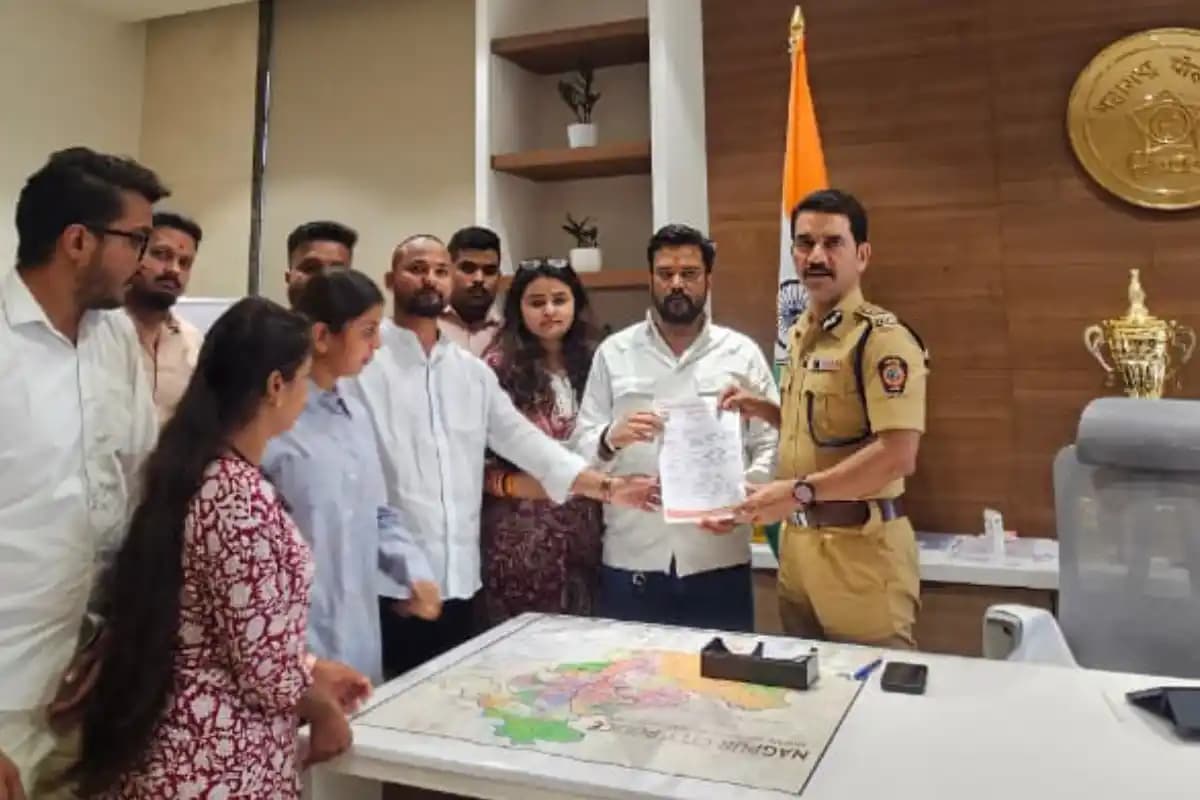 Nagpur News: आंदोलन में लगाए गए आपत्तिजनक पोस्टरों पर सख्त कार्रवाई की मांग, पुलिस आयुक्त को सौंपा गया ज्ञापन