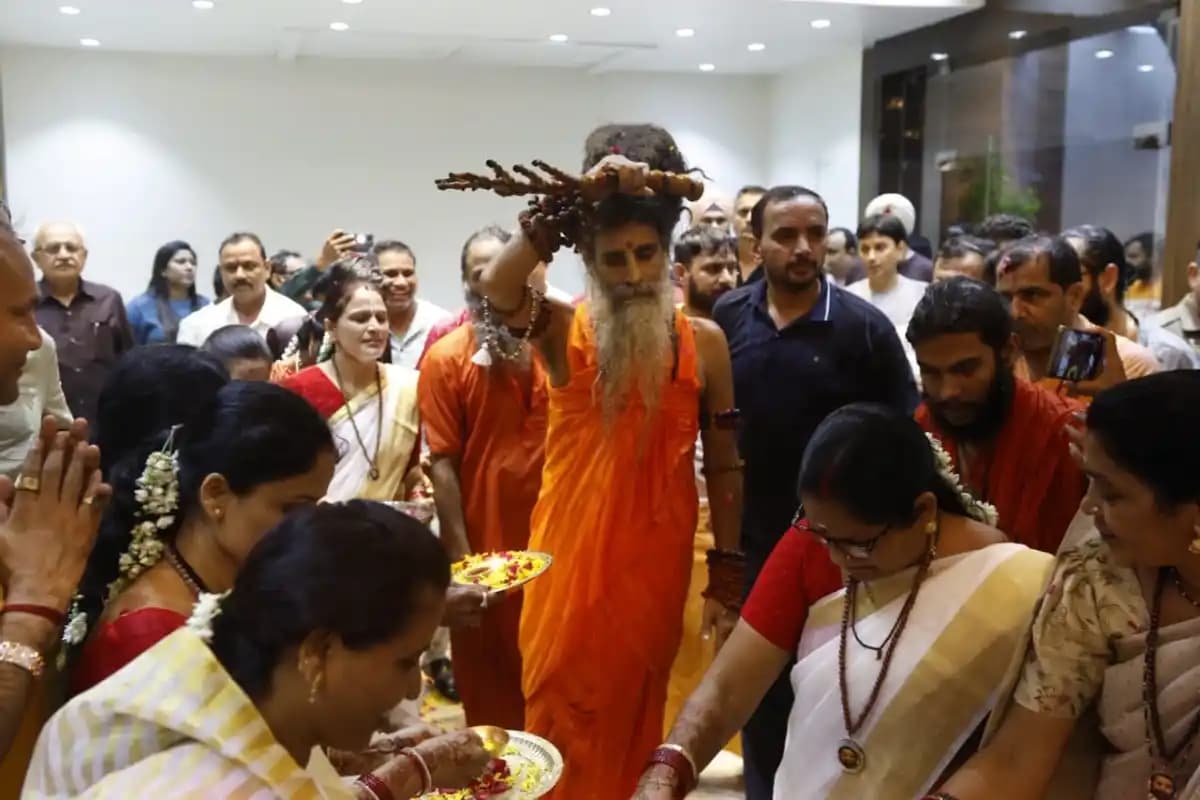 नागपुर में सद्गुरु स्वामी ऋतेश्वर महाराज का भव्य स्वागत, गुरुपूर्णिमा कार्यक्रम का शुभारंभ