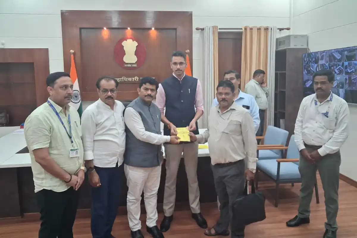 नागपुर में राज्य खाद्य आयोग ने की राशन व्यवस्था की समीक्षा, पात्र लोगों को मिले राशन कार्ड