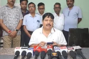 Bhatpara Census Launch Arjun Singh Pawan Singh: भाटपाड़ा में जनगणना की शुरुआत, परिवहन मंत्री अर्जुन सिंह और विधायक पवन सिंह ने कराया पंजीकरण
