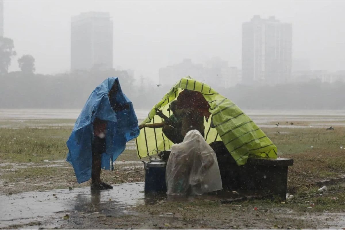 West Bengal Weather Update: कोलकाता समेत दक्षिण बंगाल के 7 जिलों में शनिवार तक भारी बारिश का ‘येलो अलर्ट’