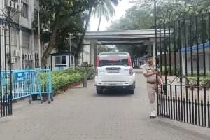 Sumit Roy CID Bhabani Bhavan appearance land scam case: जमीन घोटाले के आरोपों के मामले में सीआईडी के बुलावे पर भवानी भवन पहुंचे सुमित राय