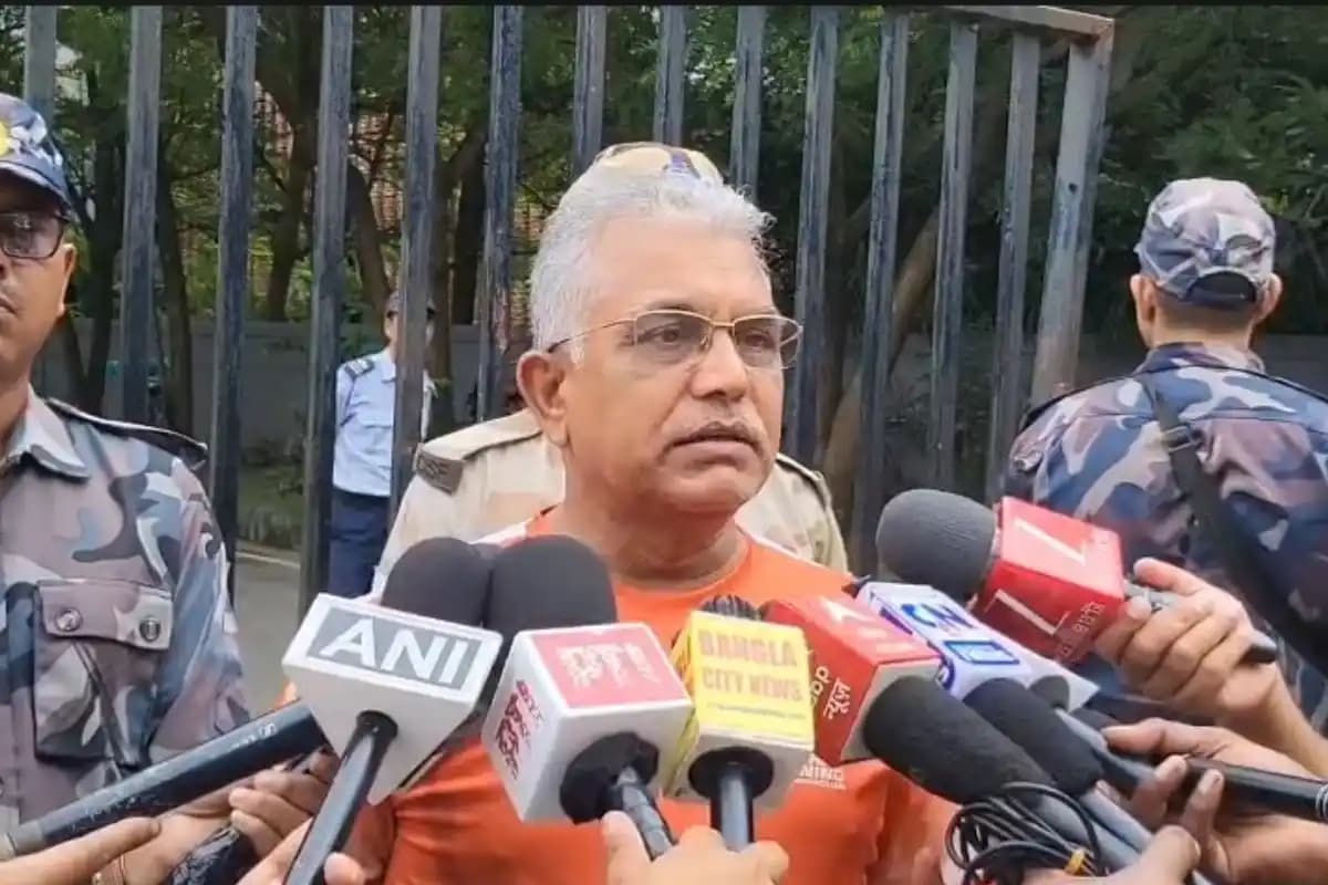 Kolkata News: आर जी कर मामले के दो साल पूरे होने से पहले फिर गरमाई राजनीति, दिलीप घोष ने उठाए कई मुद्दे