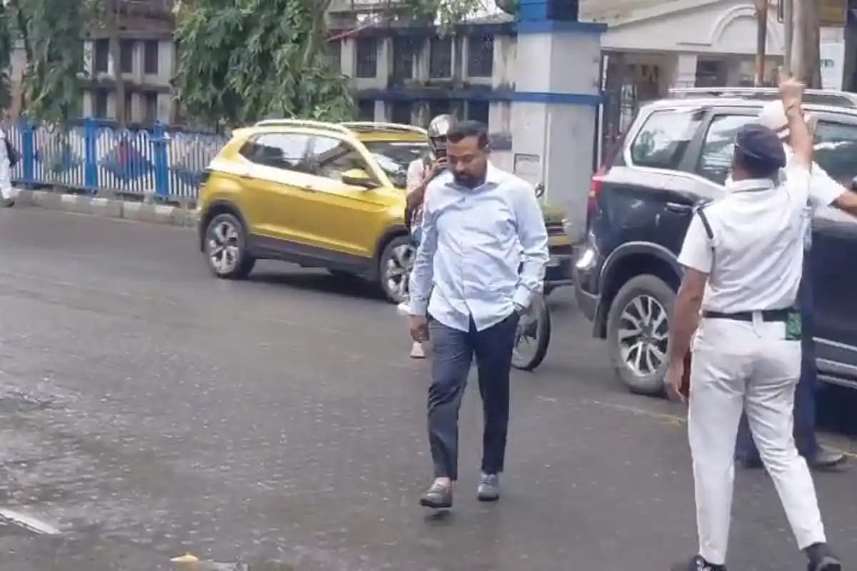 Paschim Medinipur News: सरकारी नौकरी के नाम पर पैसे लेने का आरोप, पूर्व विधायक सुजॉय हाजरा और सुमित राय से आमने-सामने पूछताछ की संभावना