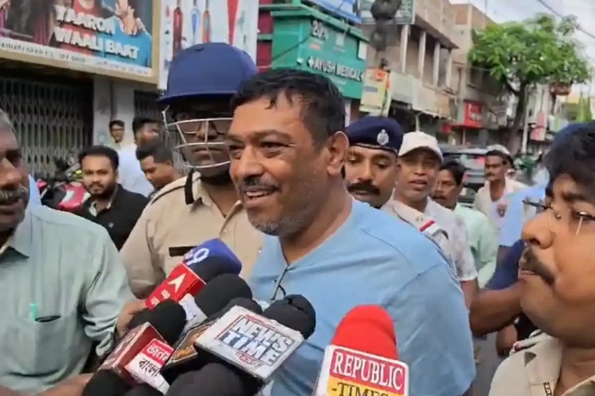 नैहाटी में पूर्व तृणमूल विधायक सनत दे की गिरफ्तारी के बाद बढ़ी हलचल, पुलिस ने इलाके में घुमाया
