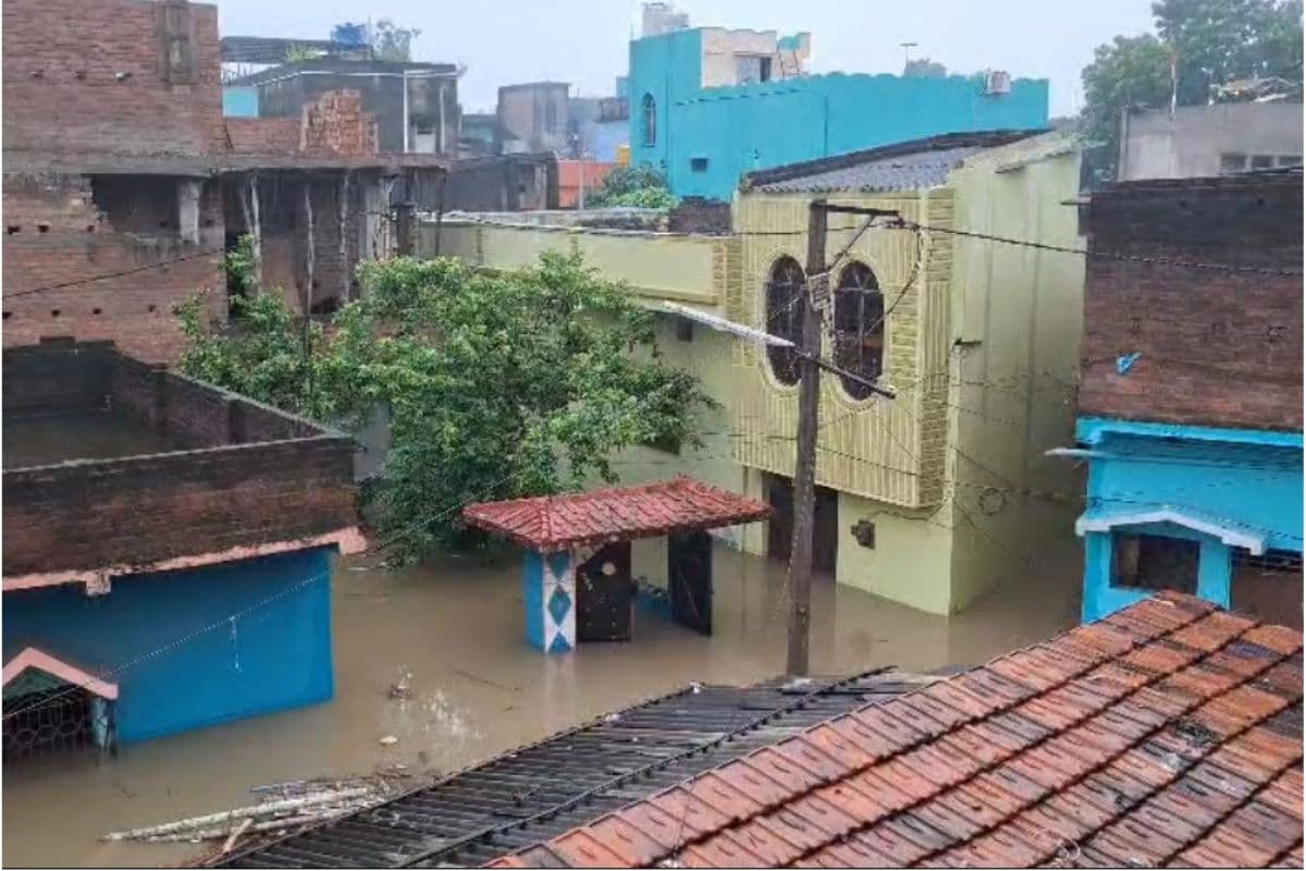 Asansol Rain Waterlogging: लगातार भारी बारिश से जलमग्न हुआ आसनसोल