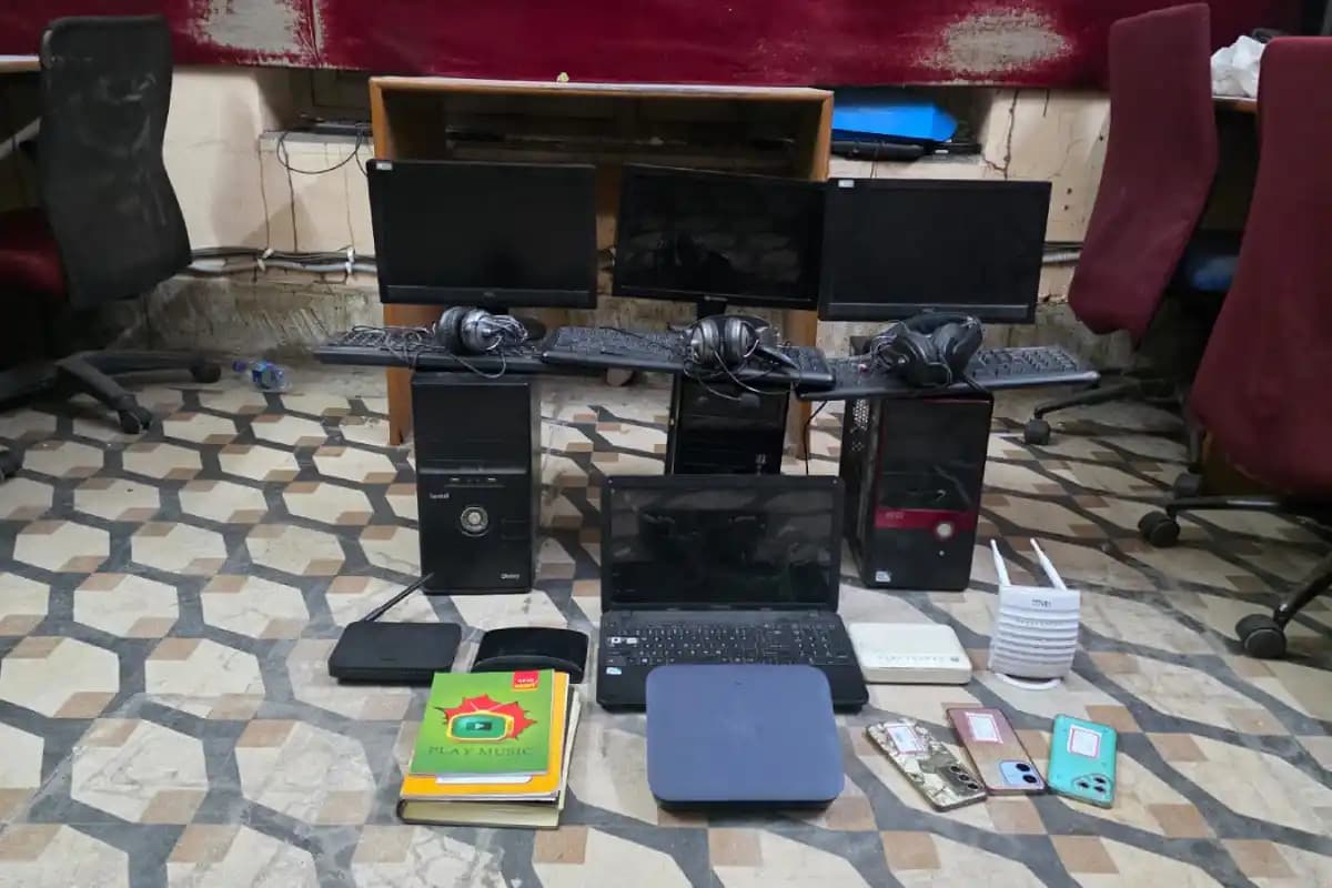 बालीगंज में फर्जी कॉल सेंटर का भंडाफोड़, विदेशियों से ठगी के आरोप में चार गिरफ्तार