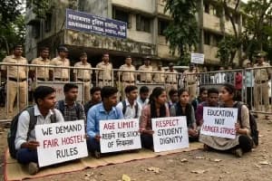 Maharashtra Tribal Students Hunger Strike: पढ़ने आए आदिवासी छात्रों को मिले नियमों के ‘डंडे’?