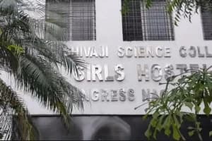 Shivaji Science College Hostel Food Quality Complaint: नागपुर के शिवाजी साइंस कॉलेज छात्रावास में गंदगी और घटिया भोजन की शिकायत, छात्राओं ने मांगी कार्रवाई