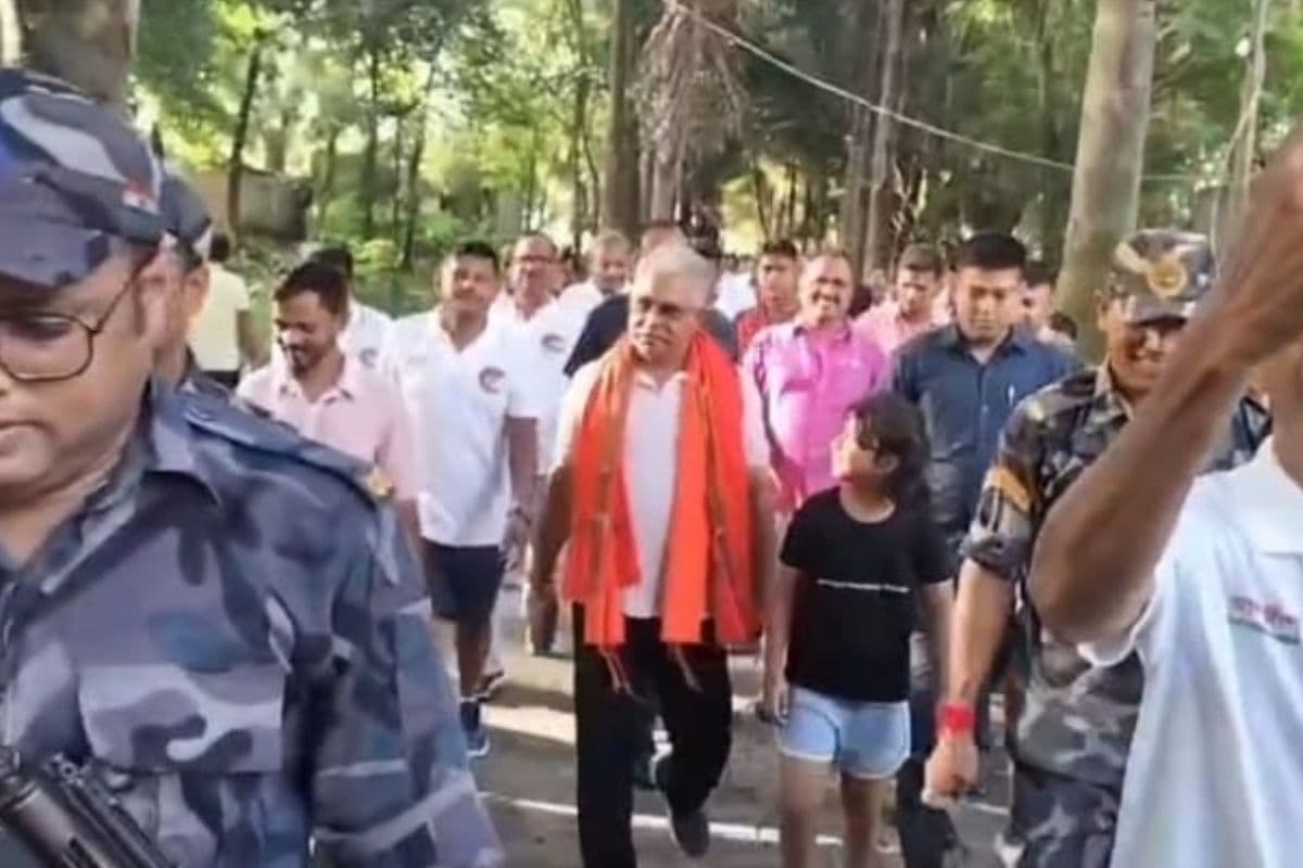 Dilip Ghosh: रघुनाथगंज में पंचायत मंत्री दिलीप घोष का तूफानी दौरा