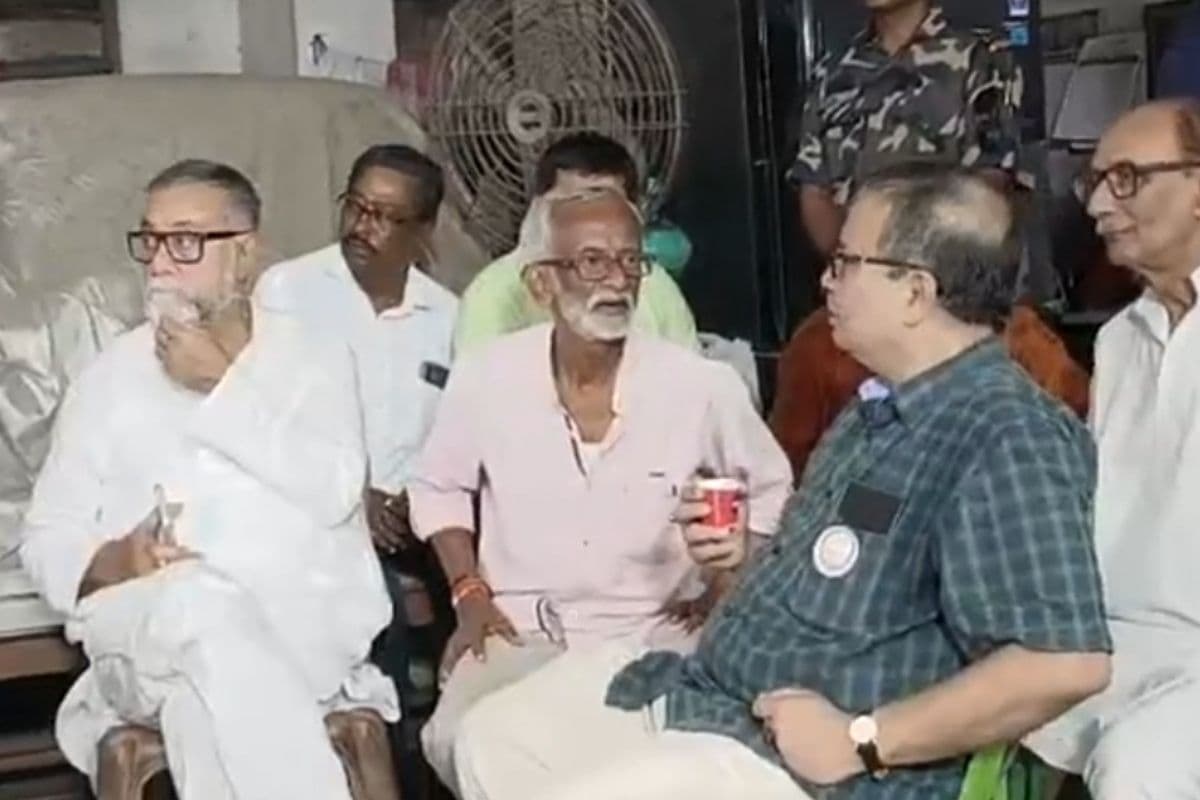 West Bengal News: तापस रॉय के फ्लैट पर हुआ छात्र नेता श्यामल कर्मकार का श्राद्ध