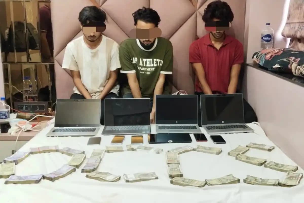 कोलकाता में अमेरिकी नागरिकों से ठगी करने वाले फर्जी कॉल सेंटर का भंडाफोड़, तीन युवक गिरफ्तार