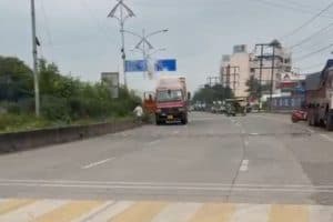 Nagpur CNG pump gas leak: नागपुर के एट भट्टी चौक स्थित सीएनजी पंप पर ट्रक से गैस रिसाव होने से मची अफरा-तफरी, पुलिस-दमकल टीम ने संभाली स्थिति, जानें पूरा मामला।