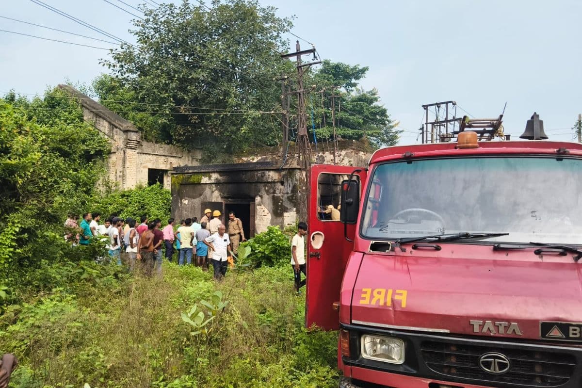 ईसीएल के ट्रांसफॉर्मर में लगी भीषण आग, आसनसोल नगर निगम के कई इलाकों में बिजली गुल