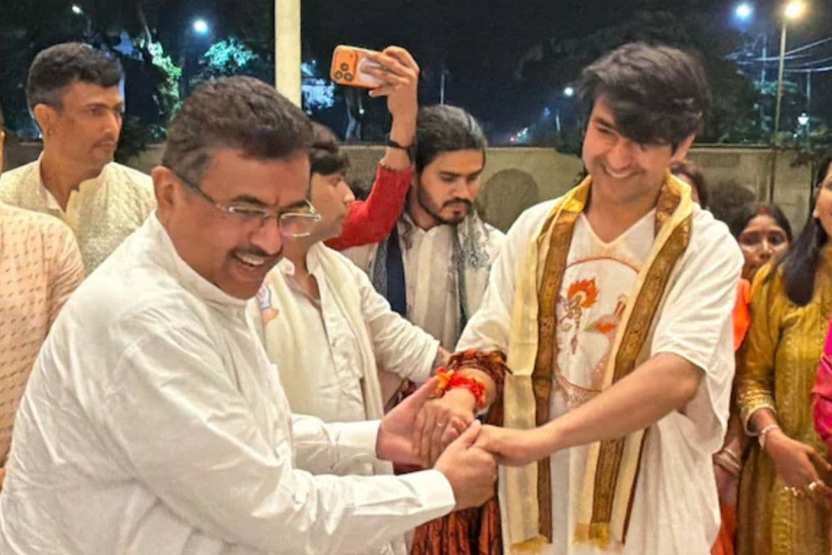 बाबा बागेश्वर के मांसाहार वाले बयान पर बंगाल में बवाल, कांग्रेस ने दर्ज कराई शिकायत