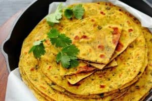 Moringa Paratha Recipe: वजन घटाने और इम्युनिटी बढ़ाने के लिए घर पर बनाएं हेल्दी और टेस्टी मोरिंगा पराठा। जानें सिर्फ 15 मिनट में बनने वाली इसकी आसान रेसिपी।
