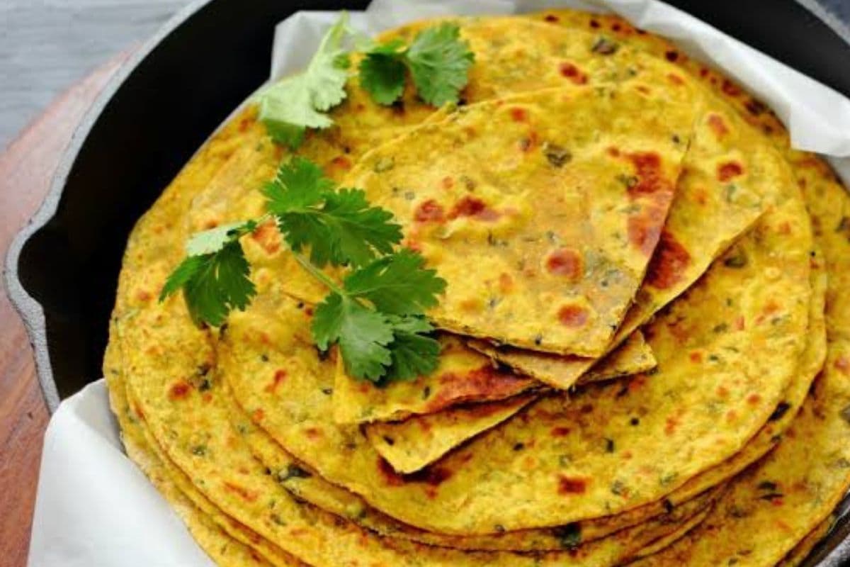 Moringa Paratha Recipe: सिर्फ 15 मिनट में बनाएं रेस्टोरेंट जैसा सॉफ्ट और हेल्दी मोरिंगा पराठा