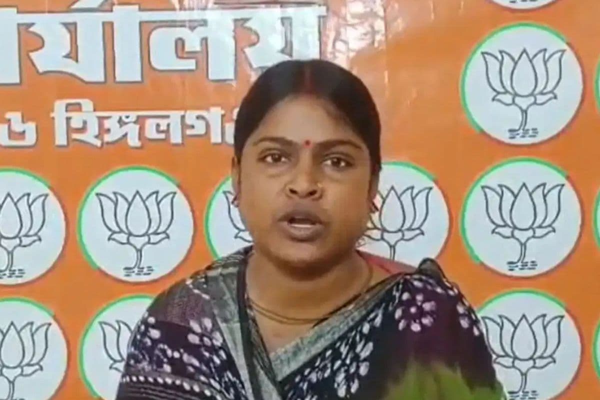 ‘मेरी शिक्षा को लेकर होता है अपमान’- अपनी ही पार्टी के नेताओं पर भड़कीं रेखा पात्रा