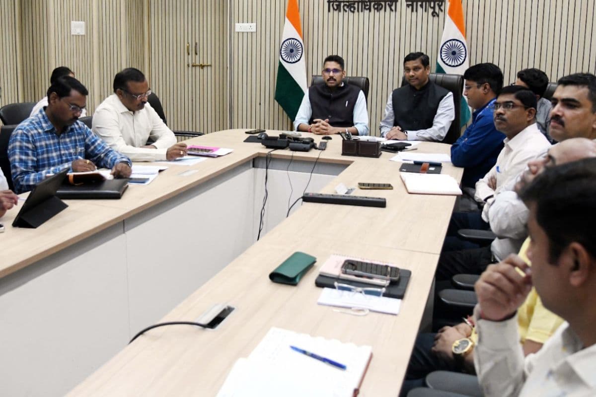 नागपुर में सेवा संकल्प अभियान को लेकर डीएम ने की समीक्षा, दिए समन्वय के निर्देश