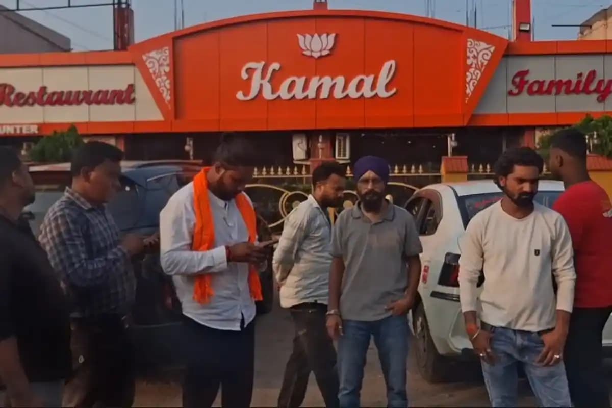 पश्चिम बर्धमान समाचार: आसनसोल के फतहपुर में मदीरा दुकान पर कमल के निशान को लेकर विवाद, भाजपा कार्यकर्ताओं ने जताया विरोध