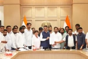MPSC students demands CM Fadnavis meeting: मुंबई में एमपीएससी विद्यार्थियों की मांगों पर सीएम फडणवीस का सकारात्मक रुख सचिव का तत्काल तबादला