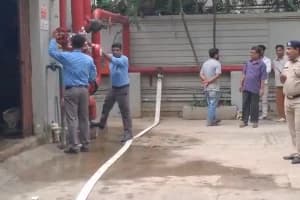 Kolkata fire department private hospital inspection: कोलकाता में पूजा से पहले निजी अस्पतालों में अग्नि सुरक्षा की जांच