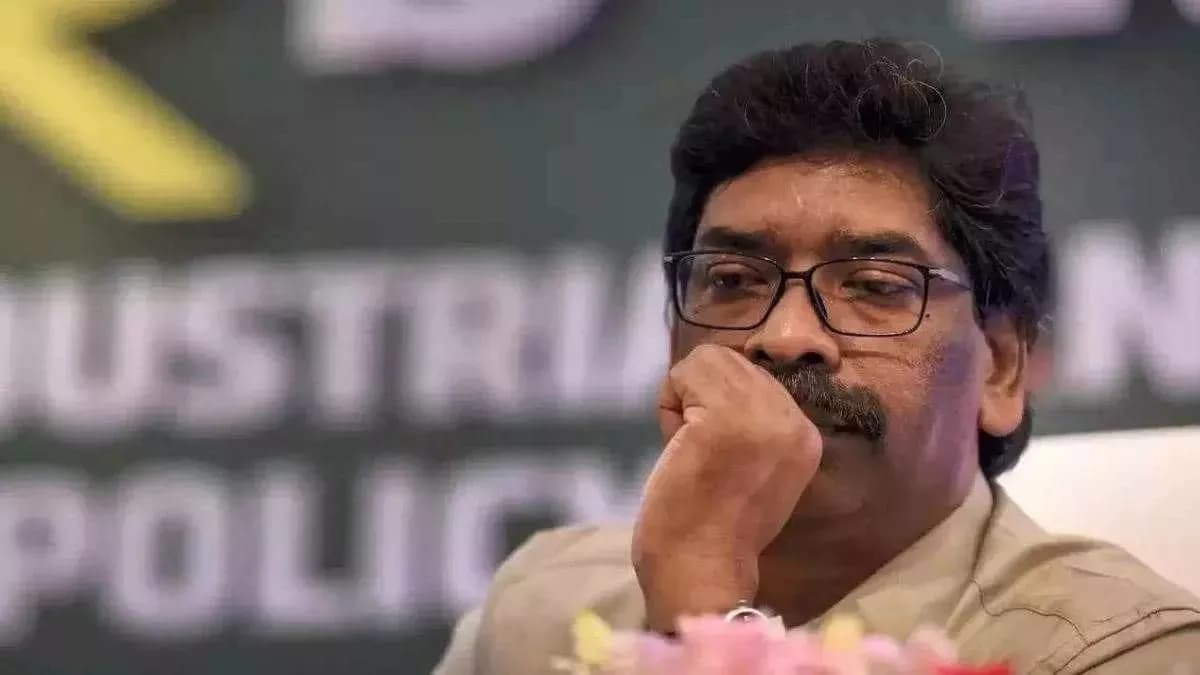हेमंत सोरेन आदिवासियों के राष्ट्रीय सरदार बनने की ओर