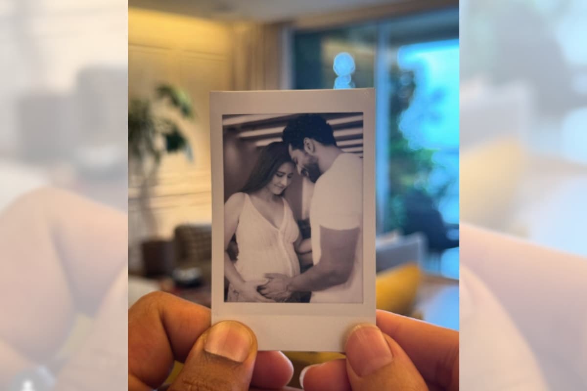 Katrina Kaif और Vicky Kaushal ने Pregnancy की घोषणा की, शेयर किया Baby Bump Pic
