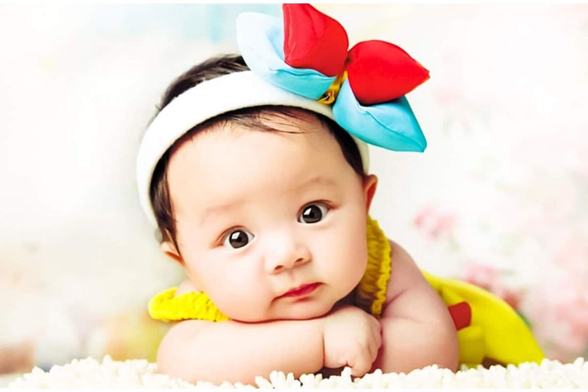 Modern Hindu Baby Girl Names starting with R : R अक्षर से शुरू होने वाले सबसे खास और ट्रेंडिंग हिन्दू बेबी गर्ल नेम्स