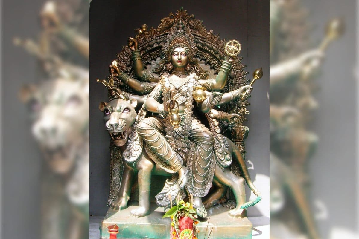 Shardiya Navratri 2025 Day 4: मां कूष्मांडा की पूजा विधि, प्रिय भोग और शुभ रंग