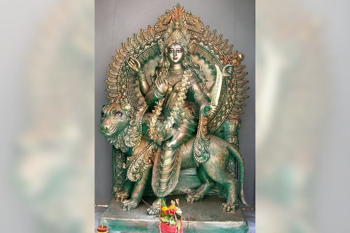 Shardiya Navratri 2025 Day 6: मां कात्यायनी की पूजा विधि, प्रिय भोग और शुभ रंग