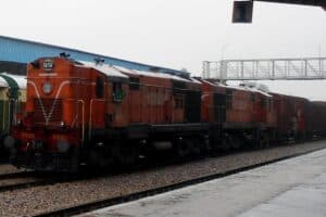 Chhapra Rain & Train Cancel News – छपरा में भारी बारिश से 31 जोड़ी पैसेंजर ट्रेनें रद्द, कई एक्सप्रेस का मार्ग परिवर्तित