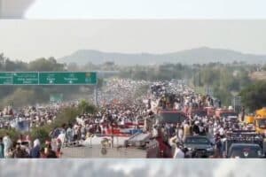 Pakistan Protests: लाहौर में प्रॉ–फिलिस्तीन मार्च के दौरान हिंसा: 2 की मौत, 50 घायल; सड़कें बंद और इंटरनेट निलंबित