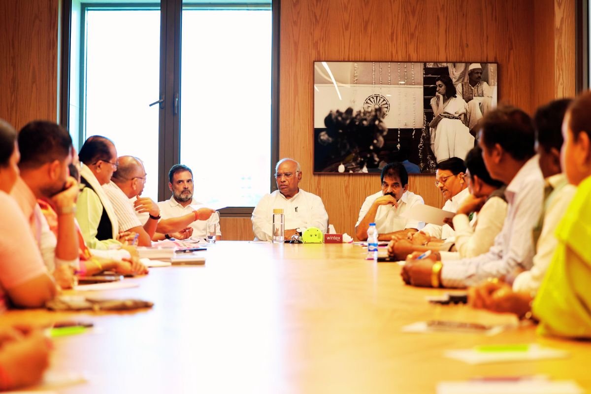 Jharkhand Congress News Rahul Gandhi Mallikarjun Kharge