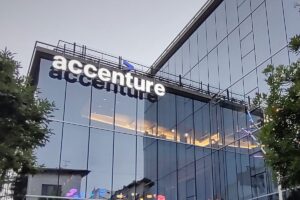 Accenture FY26 Outlook: Layoffs, Acquisition Pullbacks & Slow Growth