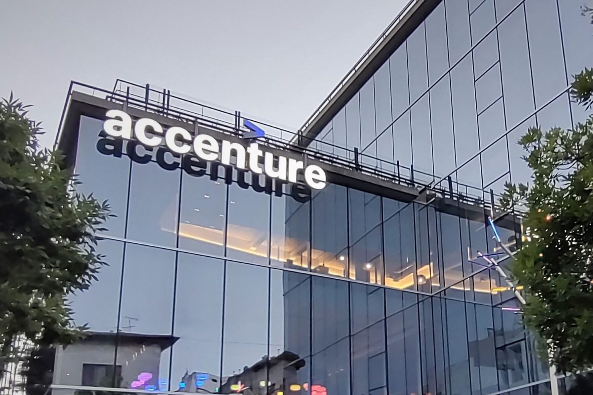 Accenture FY26 Outlook: Layoffs, Acquisition Pullbacks & Slow Growth