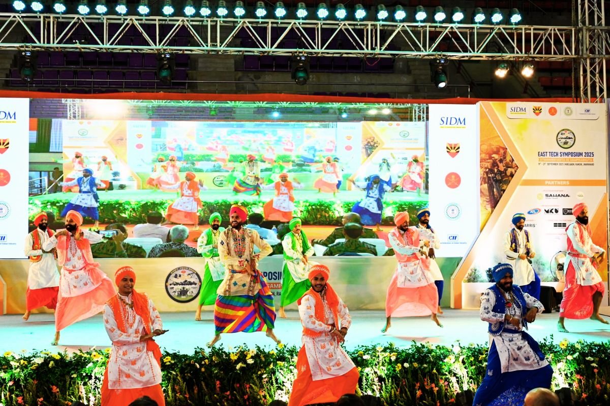 East Tech 2025 Ranchi Concludes Jharkhand News Today Indian Army ‍Bhangra