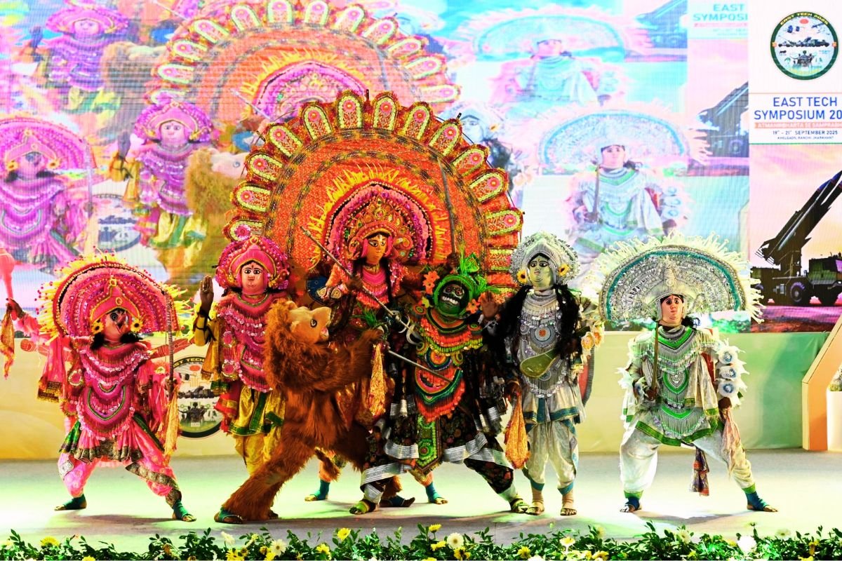 East Tech 2025 Ranchi Concludes Jharkhand News Today Indian Army ‍Chhau Dance