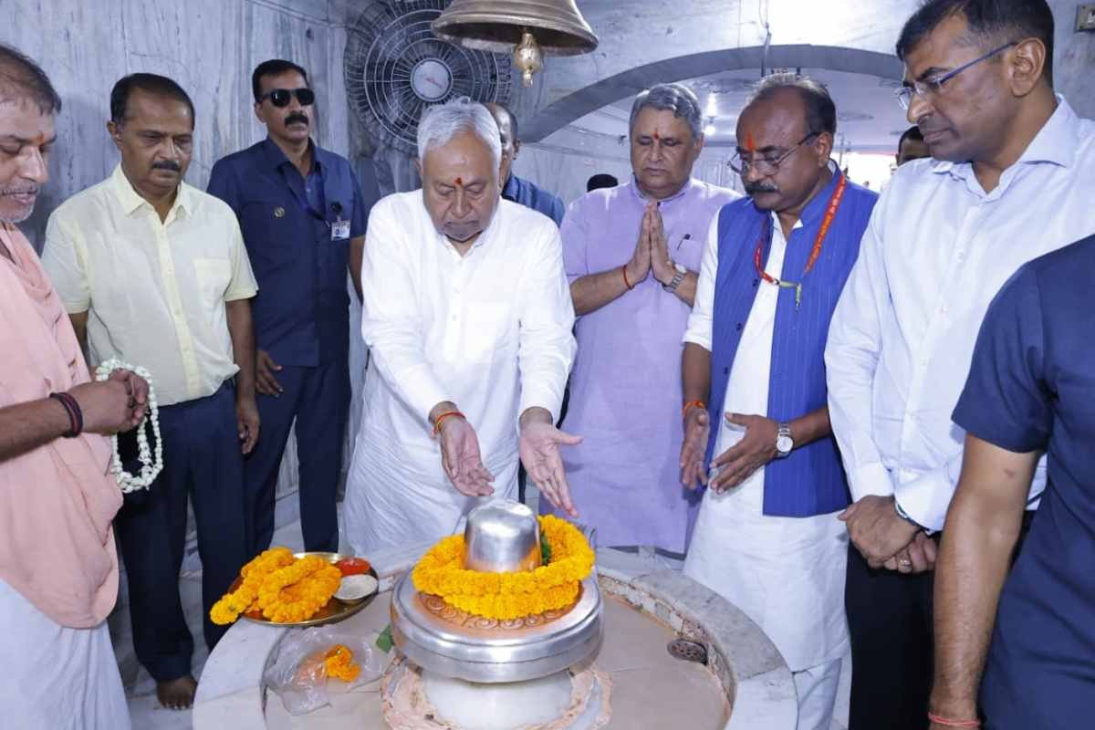 Nitish Kumar Durga Darbar