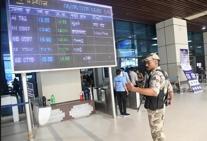 Patna Airport: Indian Mujahideen Suspect Arrested, हथियार और कैश बरामद