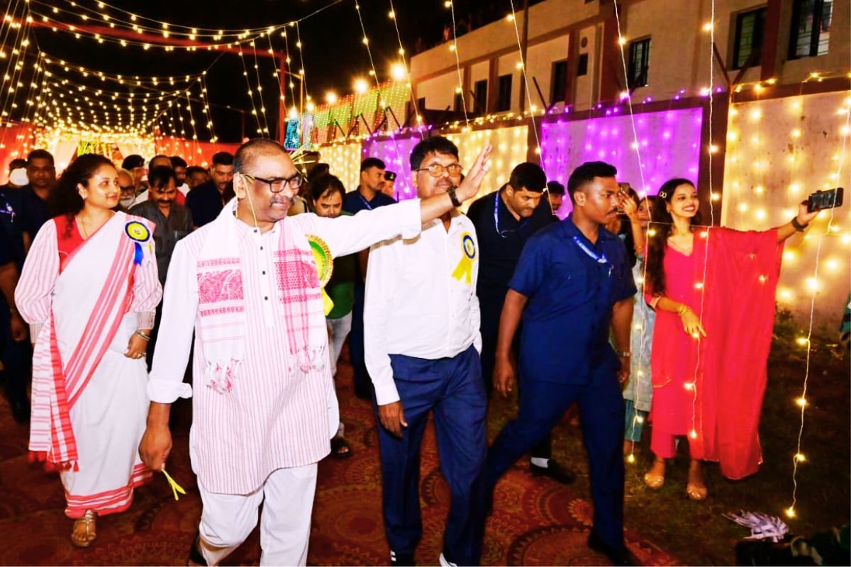 karam puja Mahotsav 2025 Hemant Soren Kalpana Soren Latest News
