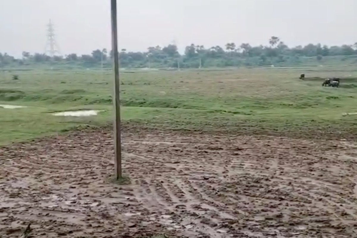 भागलपुर में पुल निर्माण की मांग को लेकर ग्रामीणों का धरना जारी, बीमार को अस्पताल पहुँचाने में लगते हैं घंटे 2 Bhagalpur: भागलपुर में पुल निर्माण की मांग को लेकर ग्रामीण धरने पर – Jagdishpur villagers protest for bridge construction